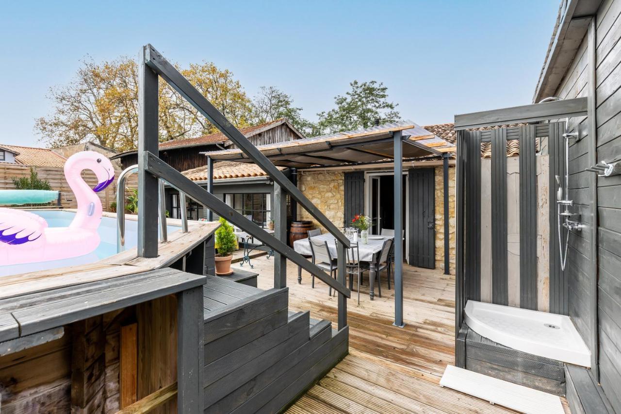 Villa Demeure En Pierre Avec Piscine à Vertheuil-en-Médoc Extérieur photo